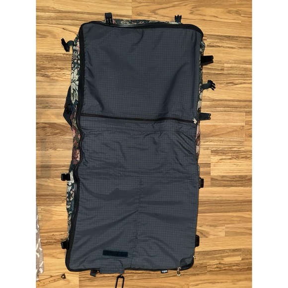 VTG Atlantic Suitcase Tapestry Green Floral Wheeled Rolling Wardrobe Rare USA - Picture 11 of 16